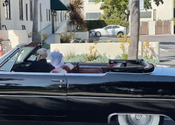 Kourtney Kardashian and Travis Barker Have Wedding at Santa Barbara Courthouse After Las Vegas Ceremony