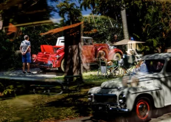 Lesson of the Day: ‘Formula 1 Roars Into Miami, Where Cars Are Already King’