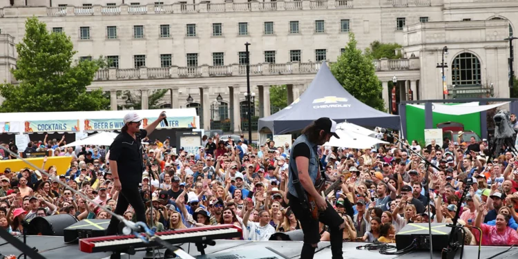 CMA Fest bans Confederate flag imagery ‘of any kind’ at country music festival