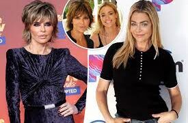 Lisa Rinna proves she texted an apology to Denise Richards over affair rumors