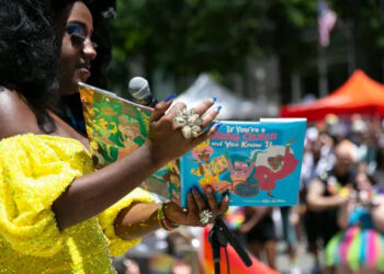 US drag queens stand their ground amid intimidation by the far right